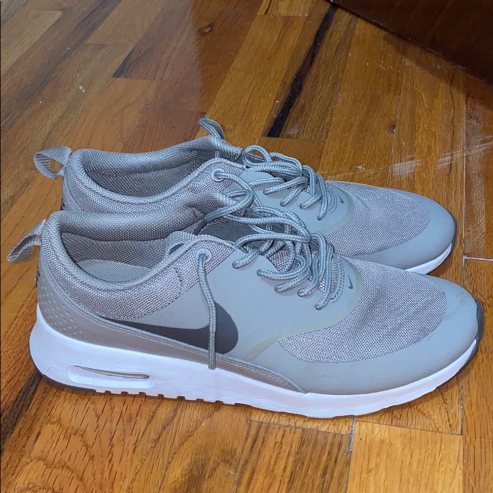 Nike Sneakers